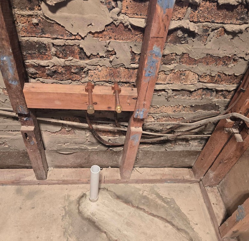 Heritage bathroom rough-in plumbing